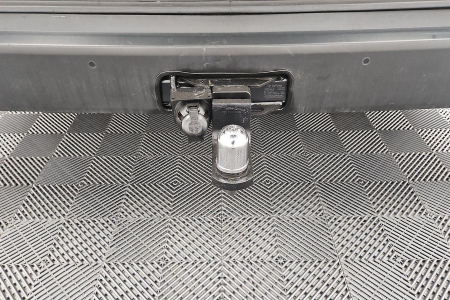 2019 Toyota Hiace Commuter Super LWB Auto Photo 19