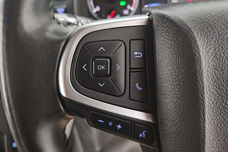 2019 Toyota Hiace Commuter Super LWB Auto Photo 32