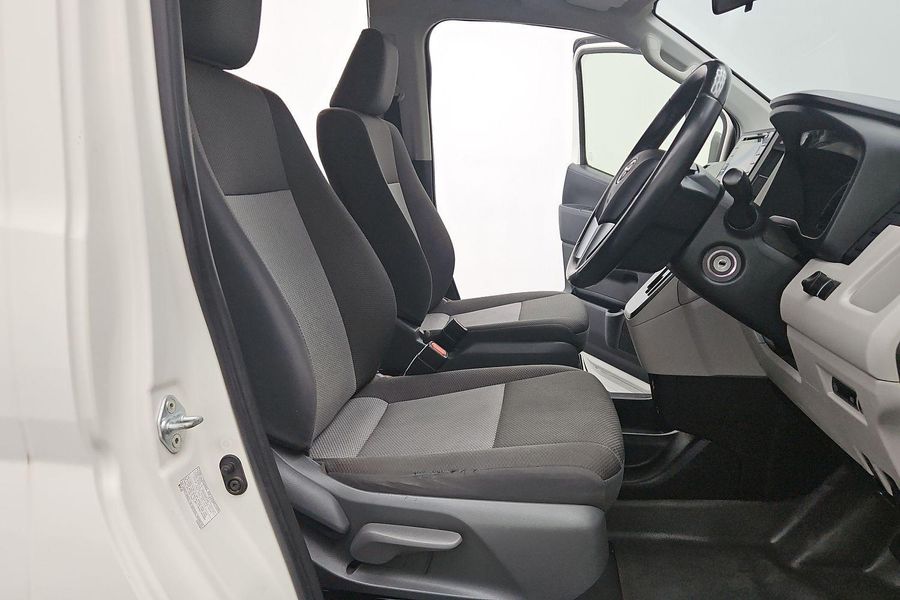2019 Toyota Hiace Commuter Super LWB Auto Photo 15