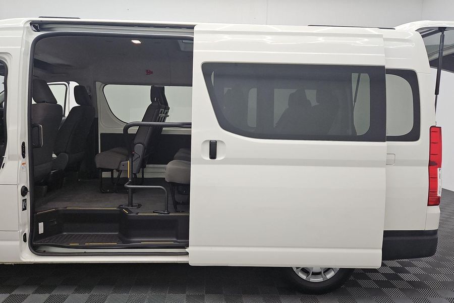 2019 Toyota Hiace Commuter Super LWB Auto Photo 21