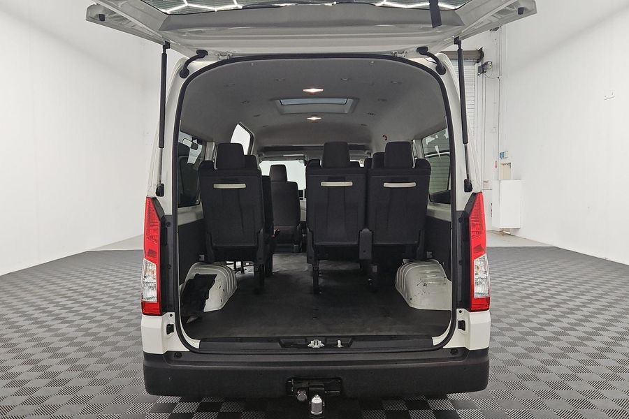 2019 Toyota Hiace Commuter Super LWB Auto Photo 17