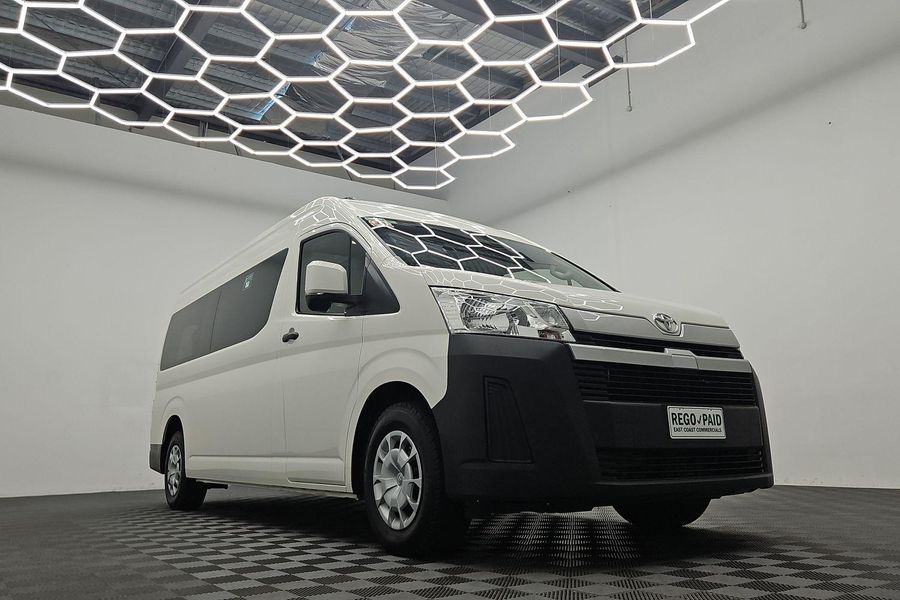 2019 Toyota Hiace Commuter Super LWB Auto Photo 2