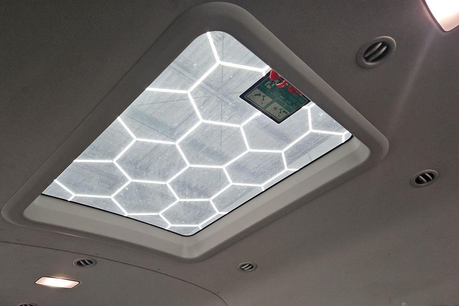 2019 Toyota Hiace Commuter Super LWB Auto Photo 25