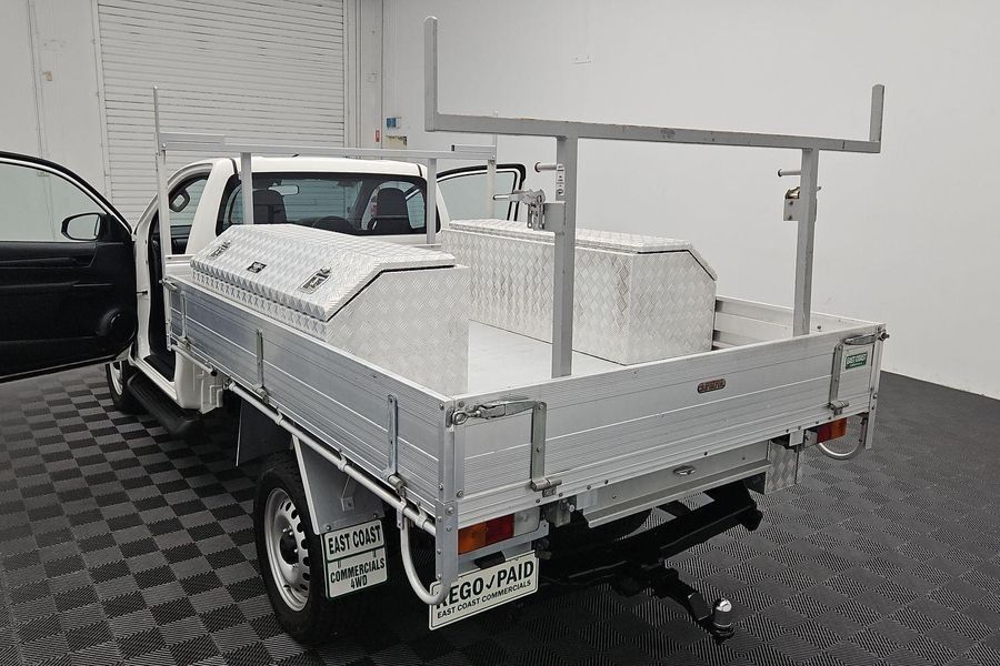 2020 Toyota Hilux SR Auto 4x4 Photo 25