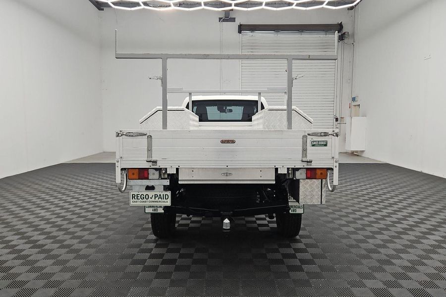 2020 Toyota Hilux SR Auto 4x4 Photo 8