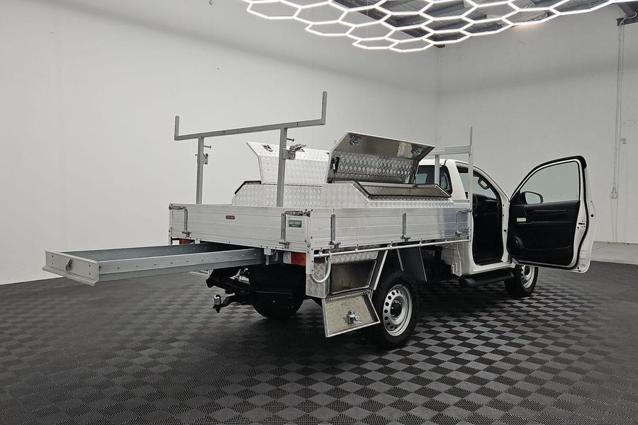 2020 Toyota Hilux SR Auto 4x4 Photo 19