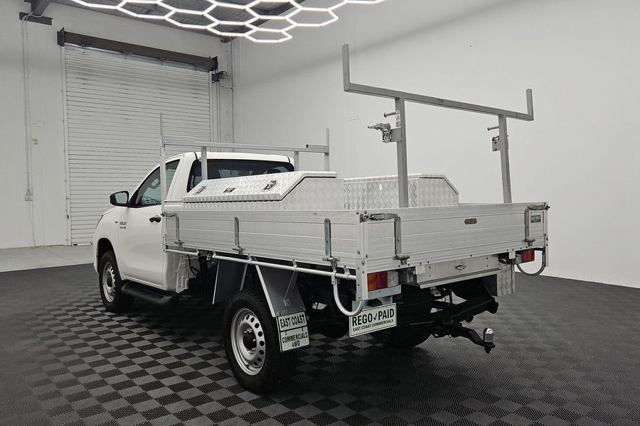 2020 Toyota Hilux SR Auto 4x4 Photo 7