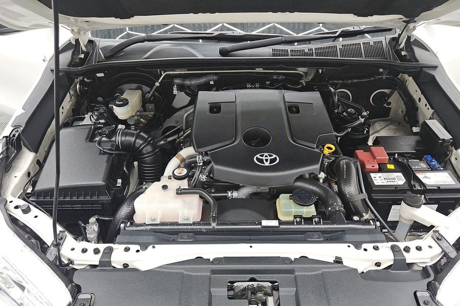 2020 Toyota Hilux SR Auto 4x4 Photo 13