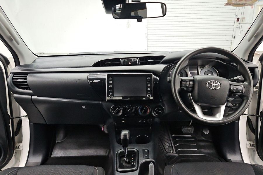 2021 Toyota Hilux SR Auto 4x4 Double Cab Photo 19