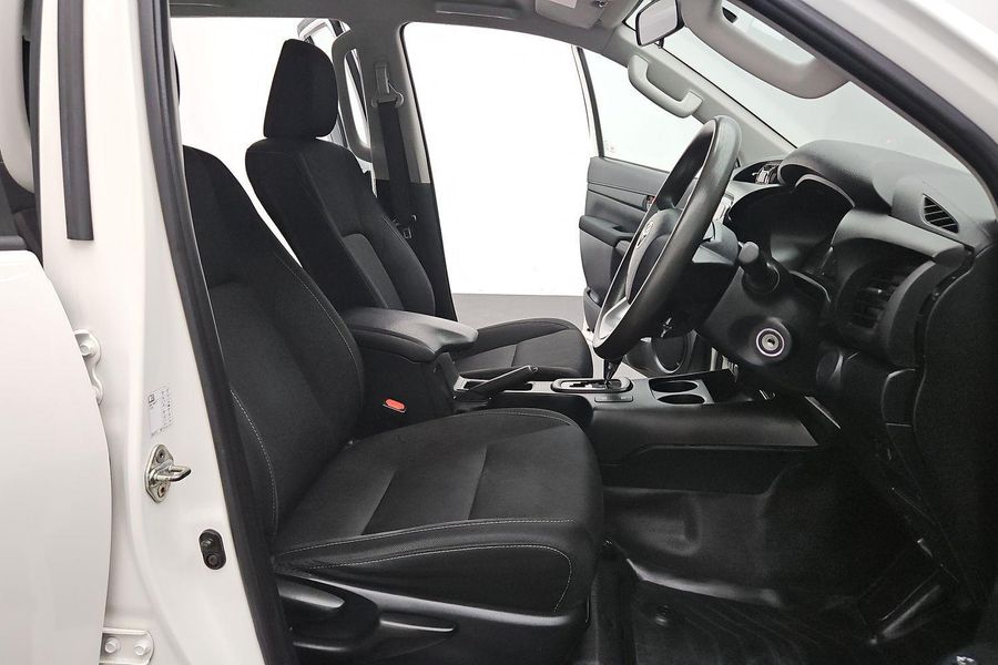2021 Toyota Hilux SR Auto 4x4 Double Cab Photo 16