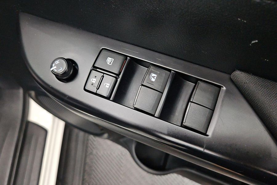 2021 Toyota Hilux SR Auto 4x4 Double Cab Photo 36