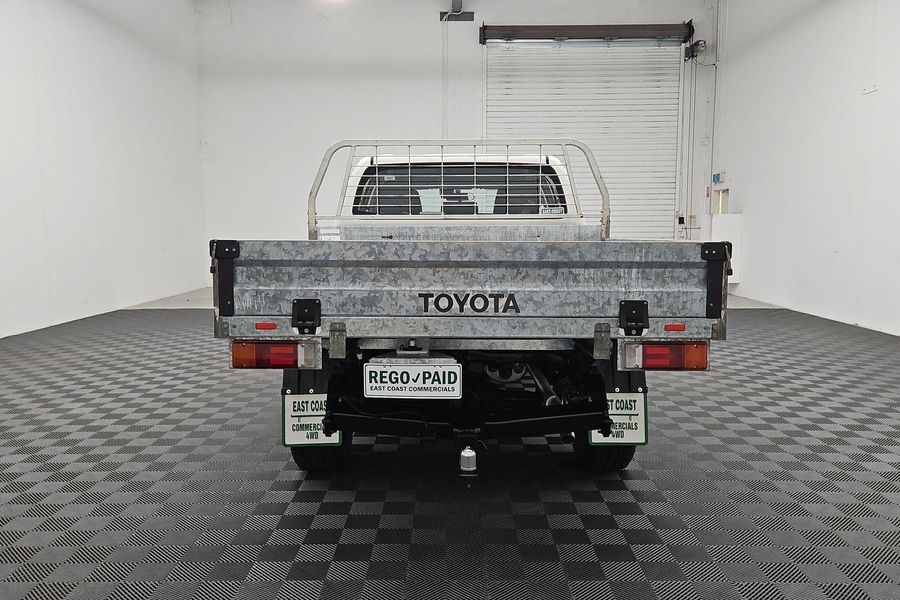 2021 Toyota Hilux SR Auto 4x4 Double Cab Photo 8