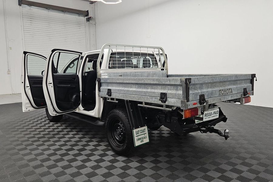 2021 Toyota Hilux SR Auto 4x4 Double Cab Photo 22