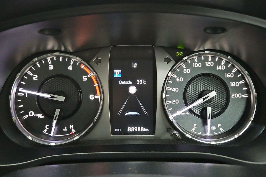 2021 Toyota Hilux SR Auto 4x4 Double Cab Photo 37