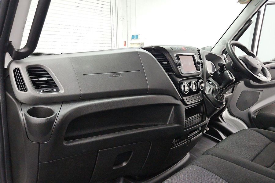 2024 Iveco Daily 70C21V  Photo 23