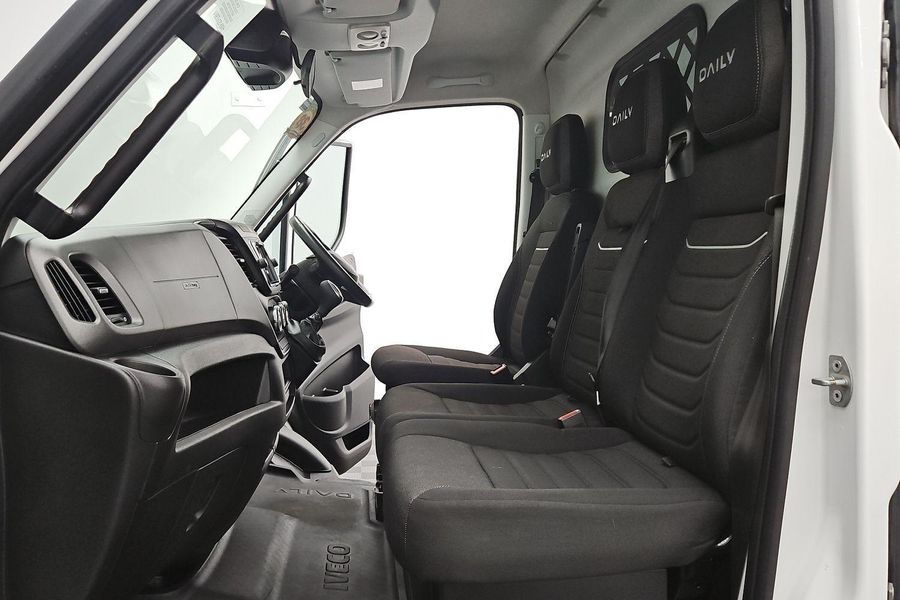 2024 Iveco Daily 70C21V  Photo 25