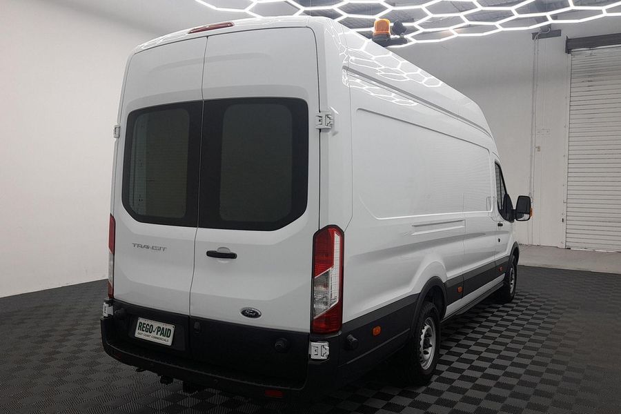 2017 Ford Transit 350E VO Manual Photo 11