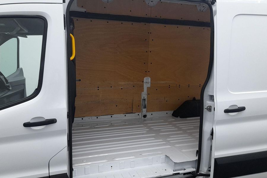 2017 Ford Transit 350E VO Manual Photo 21