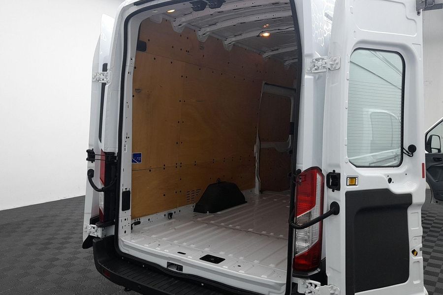 2017 Ford Transit 350E VO Manual Photo 25