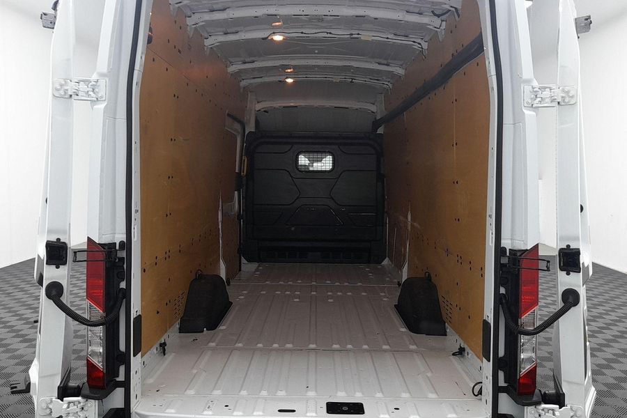 2017 Ford Transit 350E VO Manual Photo 23