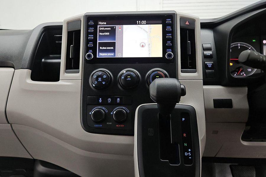 2020 Toyota Hiace Commuter Super LWB Auto Photo 29