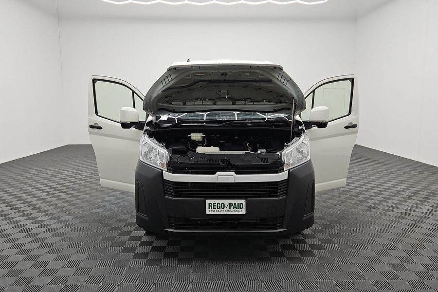 2020 Toyota Hiace Commuter Super LWB Auto Photo 11