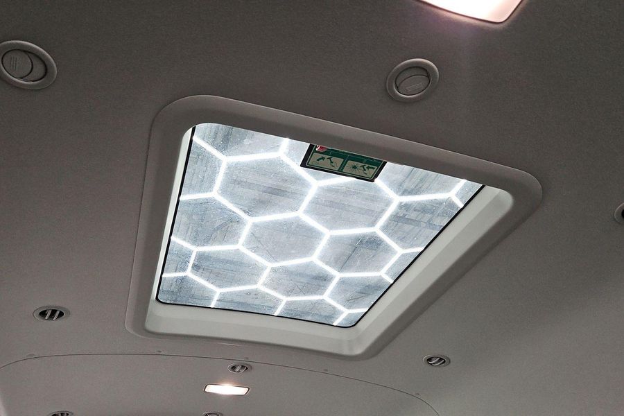 2020 Toyota Hiace Commuter Super LWB Auto Photo 23