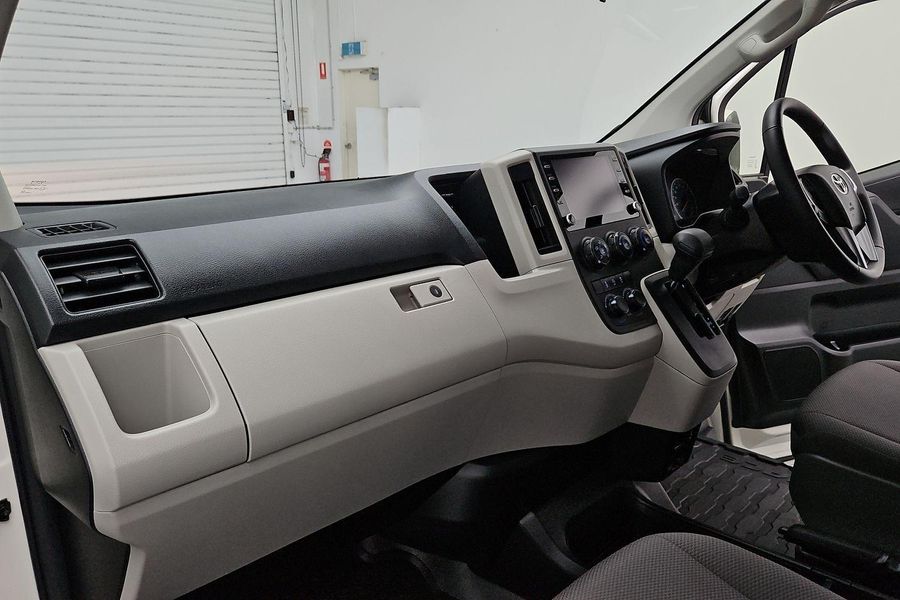 2020 Toyota Hiace Commuter Super LWB Auto Photo 27