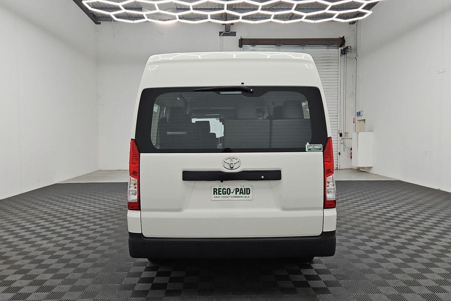 2020 Toyota Hiace Commuter Super LWB Auto Photo 8