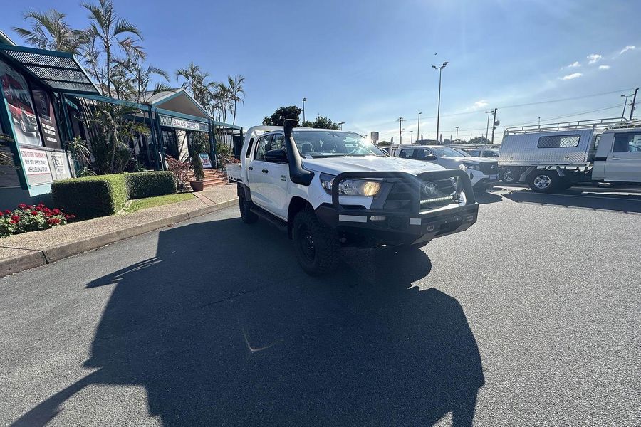 2021 Toyota Hilux SR Auto 4x4 Double Cab Photo 1