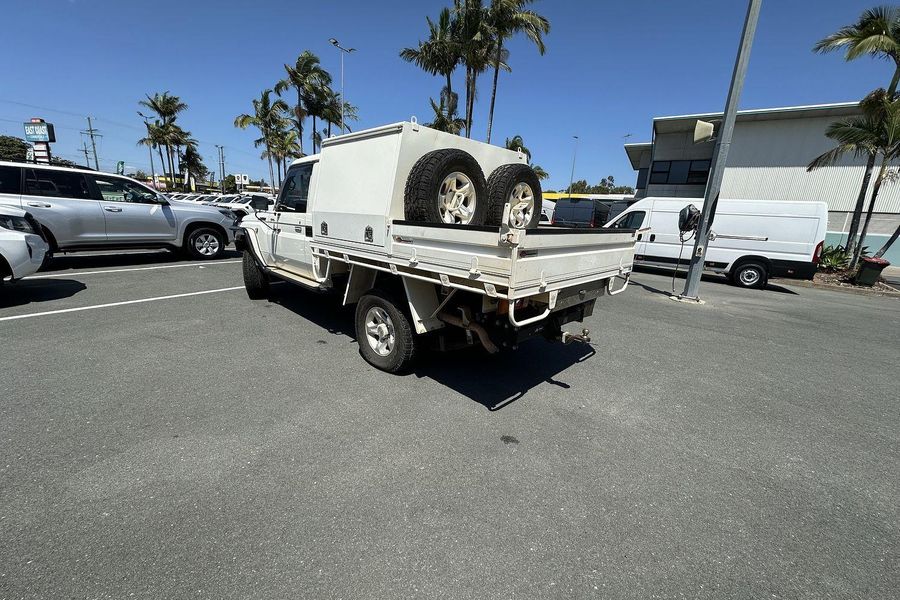 2020 Toyota Landcruiser GXL Manual 4x4 Photo 5
